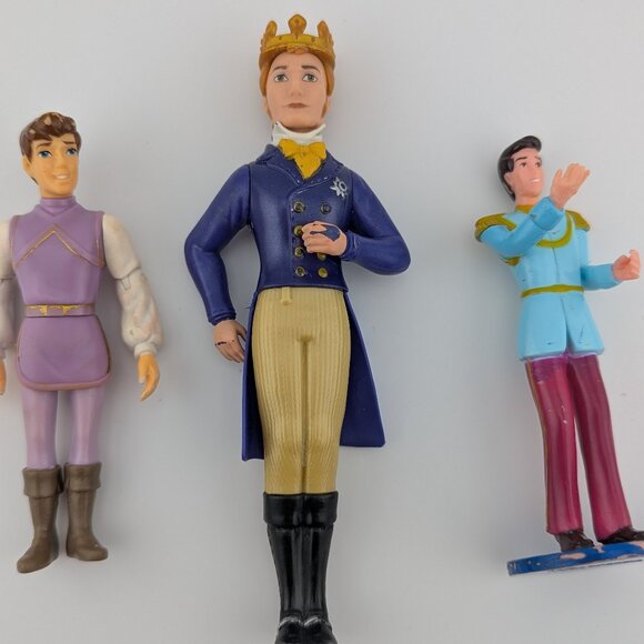 Set of 3 Disney Prince Figurines – Vintage Style Collectibles - Picture 3 of 5